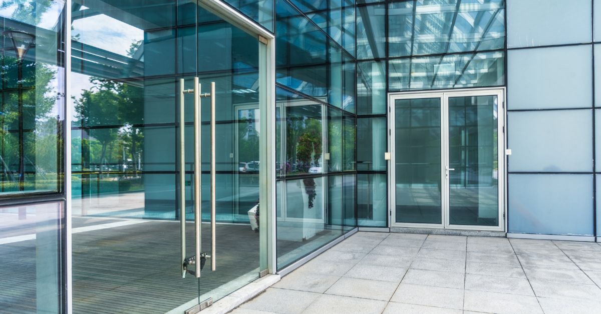 Banner for Tips for Choosing the Right Hardware for All-Glass Doors